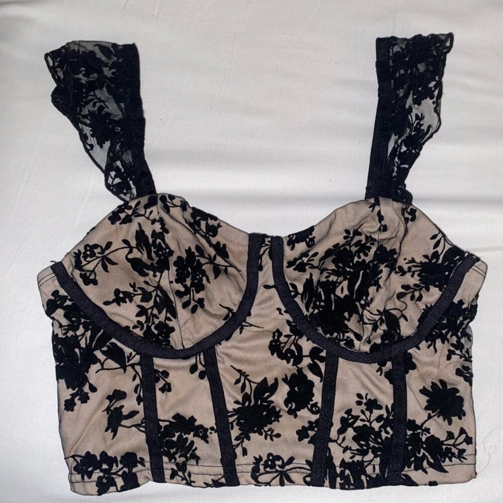 NWOT SHEIN Black and Nude Lace Crop Top